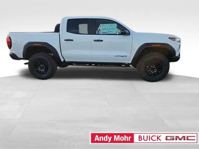 2025 GMC Canyon 4WD AT4