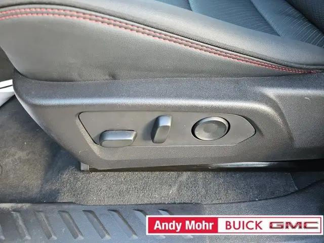 2025 GMC Canyon 4WD AT4
