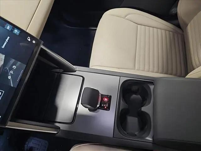 2025 Land Rover Discovery Sport S