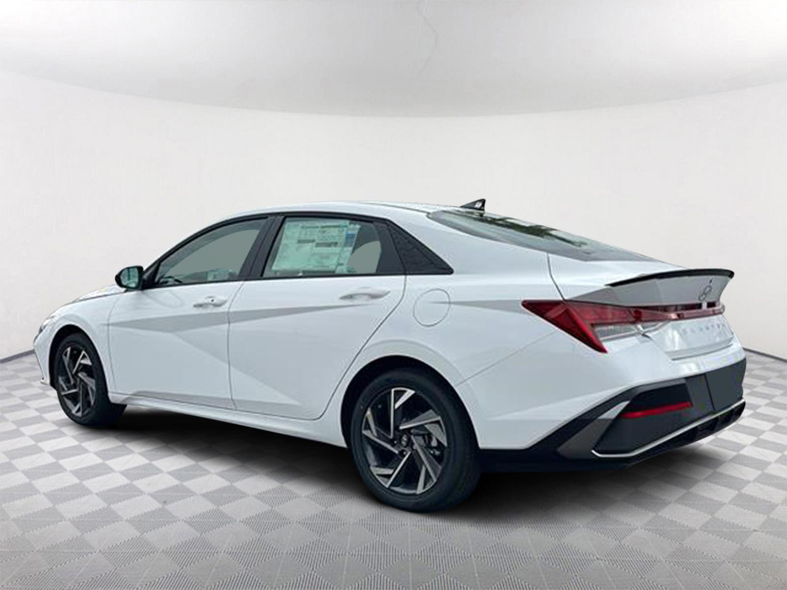 2025 Hyundai Elantra Blue - Photo 7