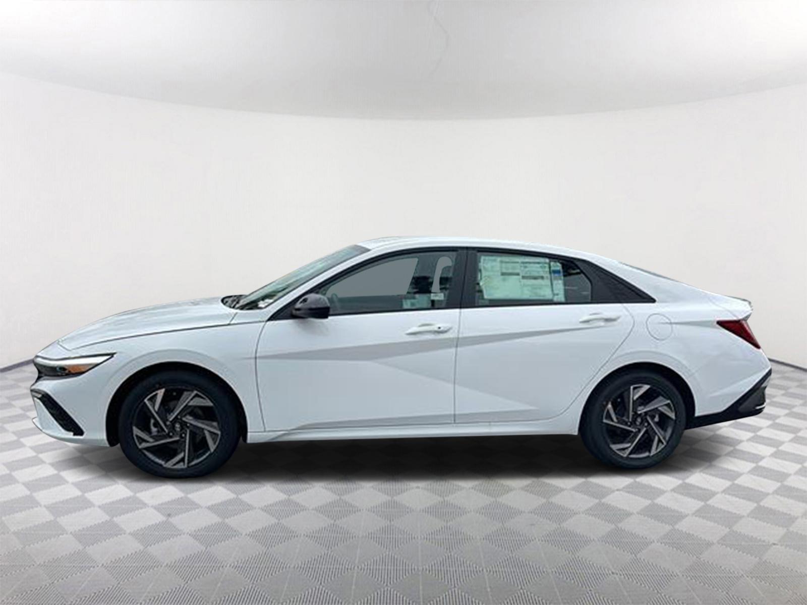 2025 Hyundai Elantra Blue - Photo 8