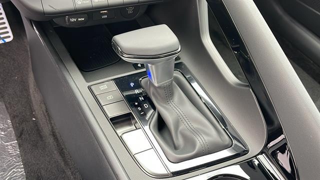 2025 Hyundai Elantra Blue - Photo 17