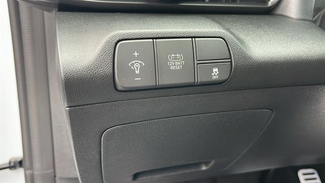 2025 Hyundai Elantra Blue - Photo 20
