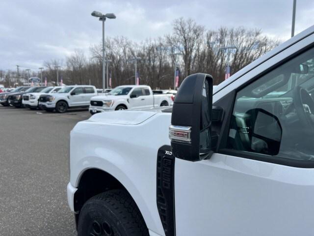 2025 Ford F-350 XLT
