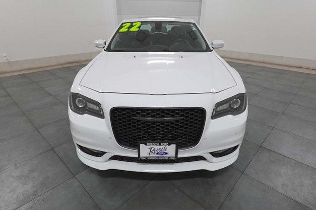 2022 Chrysler 300 Touring L