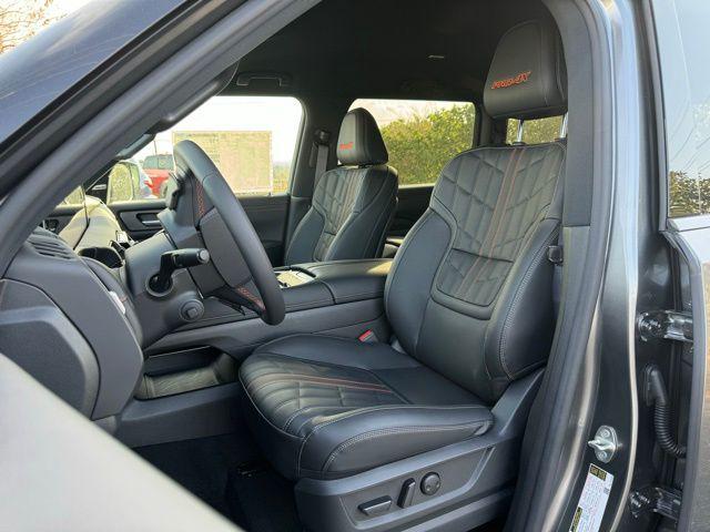 2025 Nissan Armada PRO-4X 4WD