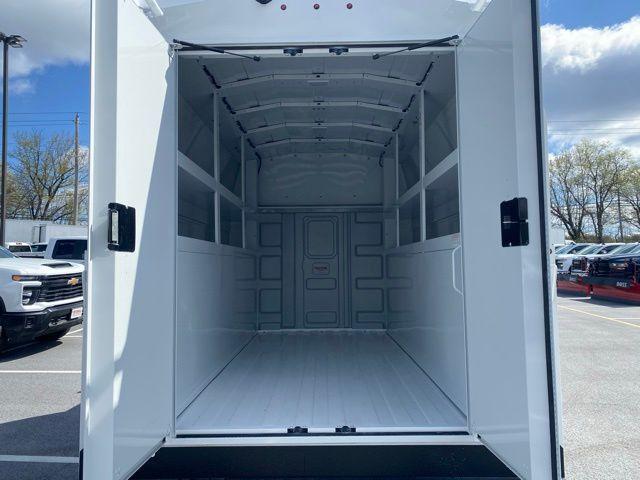 2024 GMC Savana Cutaway Work Van