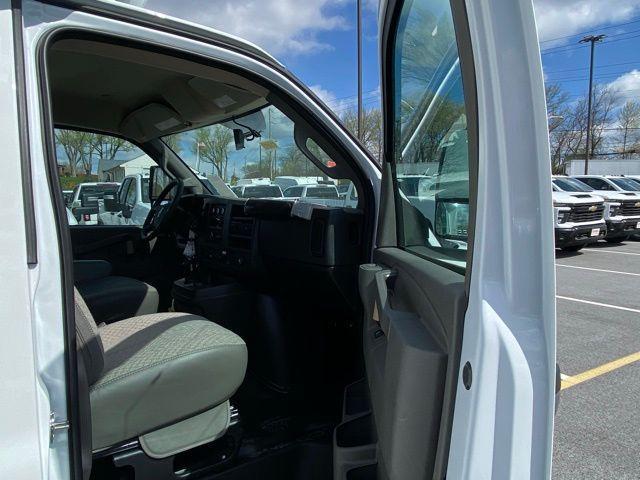 2024 GMC Savana Cutaway Work Van