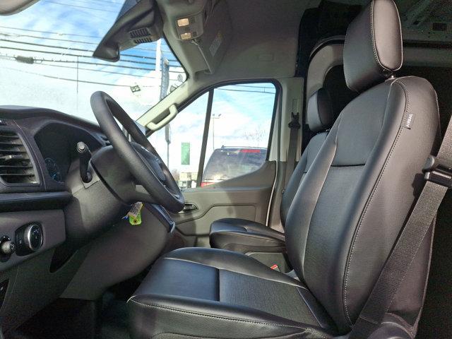 2025 Ford Transit Cargo Van Base