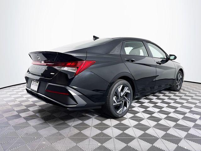 2025 Hyundai Elantra Hybrid SEL Sport