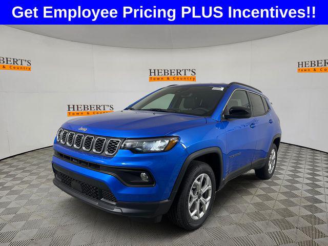 2025 Jeep Compass COMPASS LATITUDE 4X4