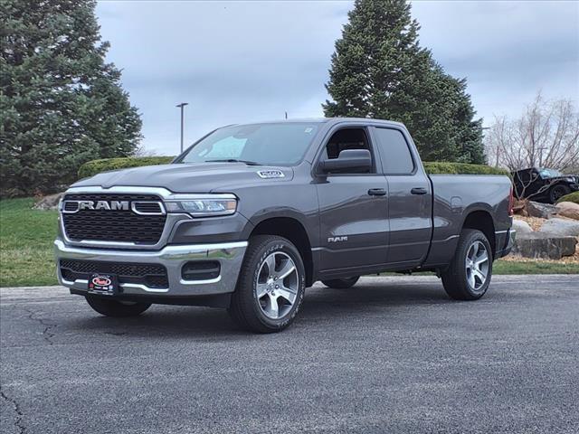 2025 RAM Ram 1500 RAM 1500 TRADESMAN QUAD CAB 4X4 64 BOX