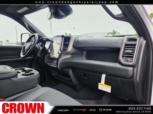 2025 Ram 2500 Tradesman Crew Cab 4x2 8' Box