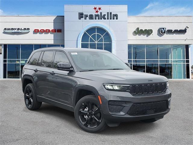 2025 Jeep Grand Cherokee GRAND CHEROKEE ALTITUDE 4X4