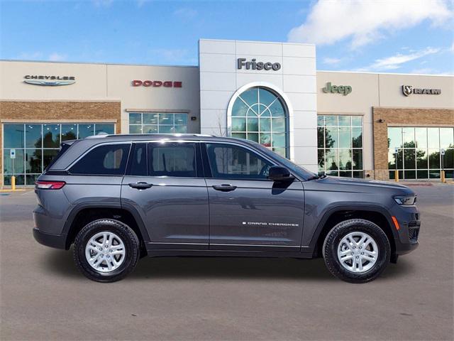 2025 Jeep Grand Cherokee GRAND CHEROKEE LAREDO 4X2