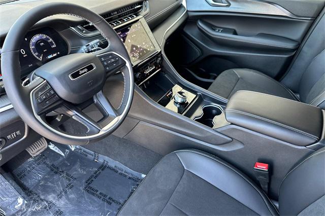 2025 Jeep Grand Cherokee GRAND CHEROKEE ALTITUDE 4X4