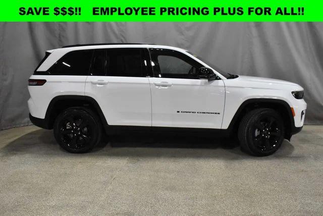 2025 Jeep Grand Cherokee GRAND CHEROKEE ALTITUDE 4X4