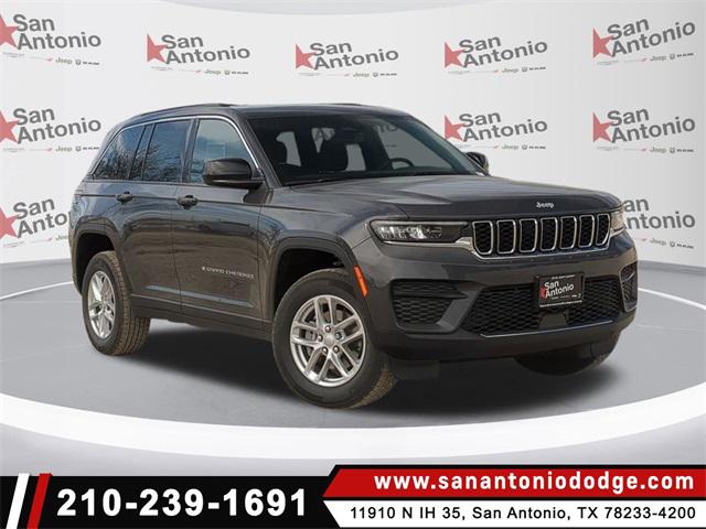 2025 Jeep Grand Cherokee GRAND CHEROKEE LAREDO X 4X4