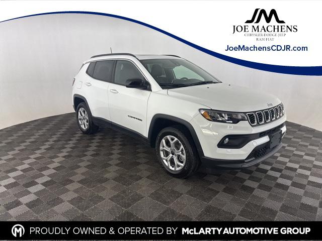2025 Jeep Compass COMPASS LATITUDE 4X4