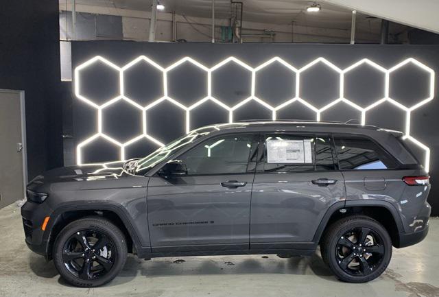 2025 Jeep Grand Cherokee GRAND CHEROKEE ALTITUDE X 4X4