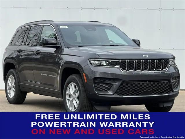 2025 Jeep Grand Cherokee GRAND CHEROKEE LAREDO X 4X4