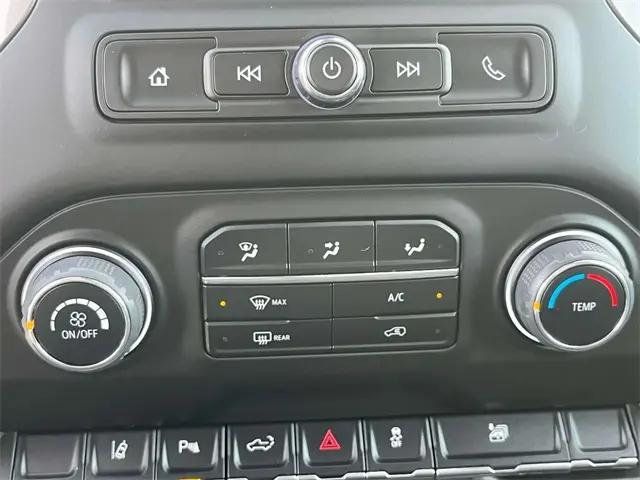 2024 Chevrolet Silverado 2500HD 4WD Crew Cab Standard Bed Custom