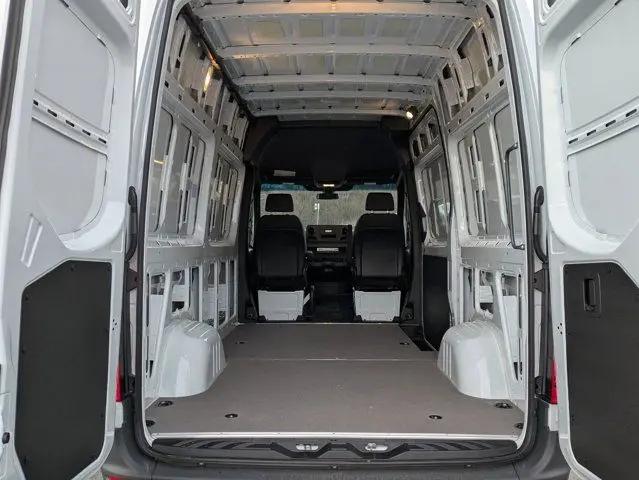 2025 Mercedes-Benz Sprinter 2500 Standard Roof 4-Cyl Diesel