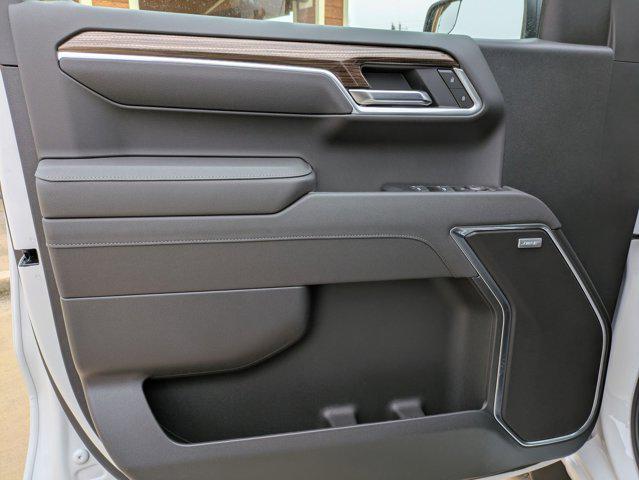 2025 Chevrolet Silverado 1500 4WD Crew Cab Standard Bed RST
