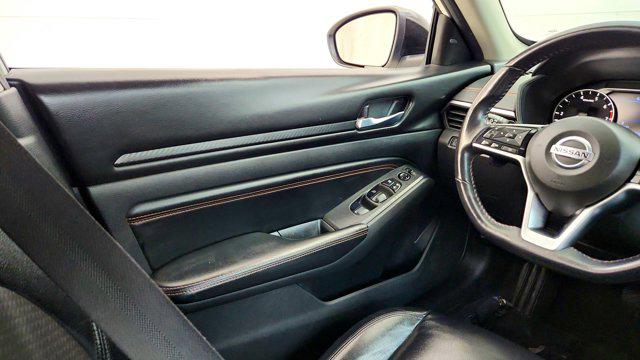 2021 Nissan Altima SR FWD