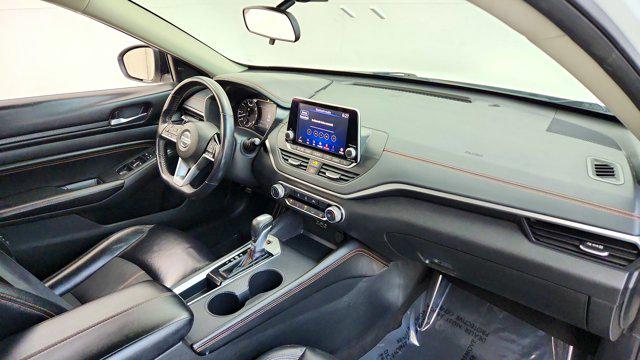 2021 Nissan Altima SR FWD