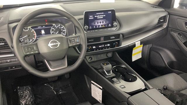 2025 Nissan Rogue SV FWD