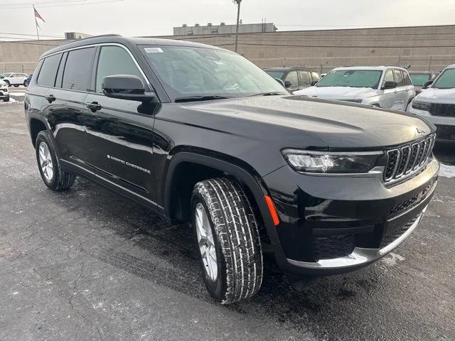 2025 Jeep Grand Cherokee GRAND CHEROKEE L LAREDO 4X4