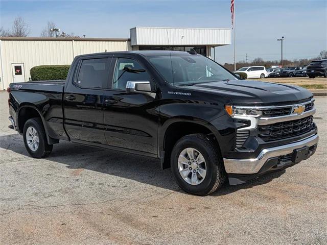 2023 Chevrolet Silverado 1500 4WD Crew Cab Standard Bed LT