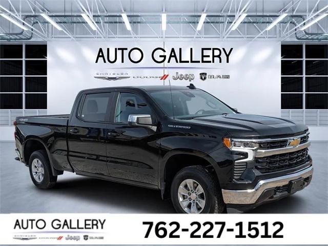 2023 Chevrolet Silverado 1500 4WD Crew Cab Standard Bed LT