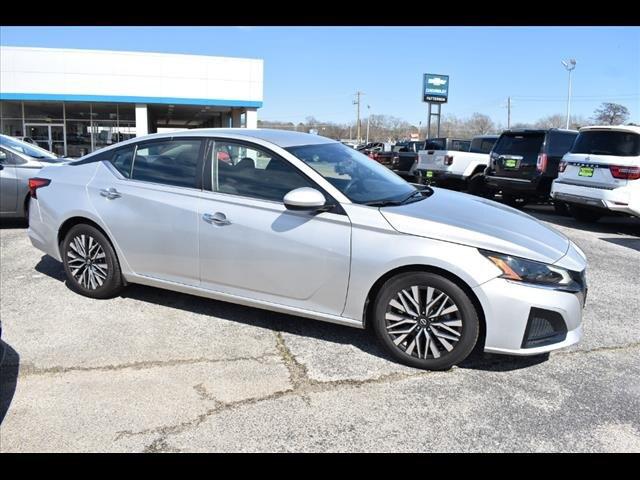 2023 Nissan Altima SV FWD