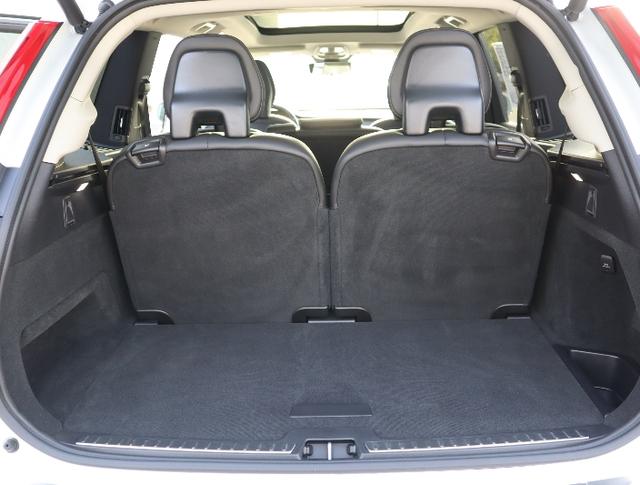 2025 Volvo XC90 B5 Core