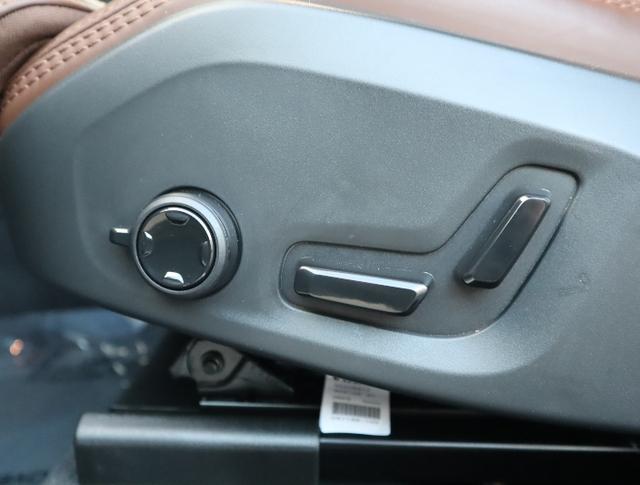 2025 Volvo XC60 Plug-In Hybrid T8 Ultra