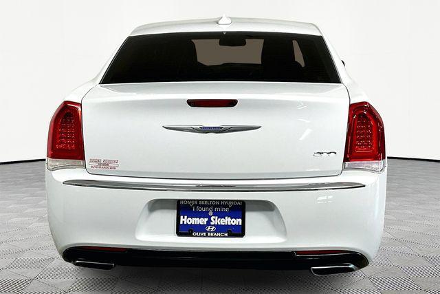 Used 2018 Chrysler 300 For Sale in OLIVE BRANCH, MS