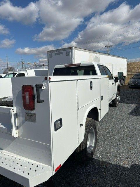 2025 GMC Sierra 3500HD Pro