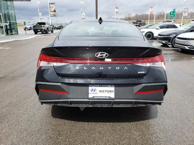 2025 Hyundai Elantra Hybrid SEL Sport