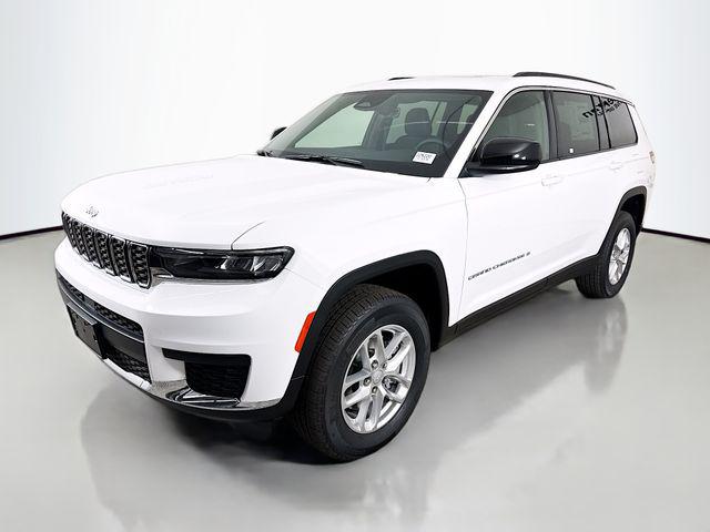 2025 Jeep Grand Cherokee GRAND CHEROKEE L LAREDO X 4X4