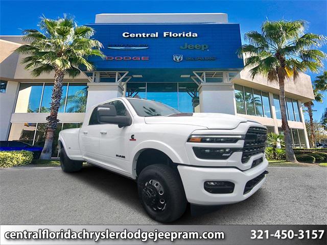 2025 RAM Ram 3500 RAM 3500 LIMITED MEGA CAB 4X4 64 BOX