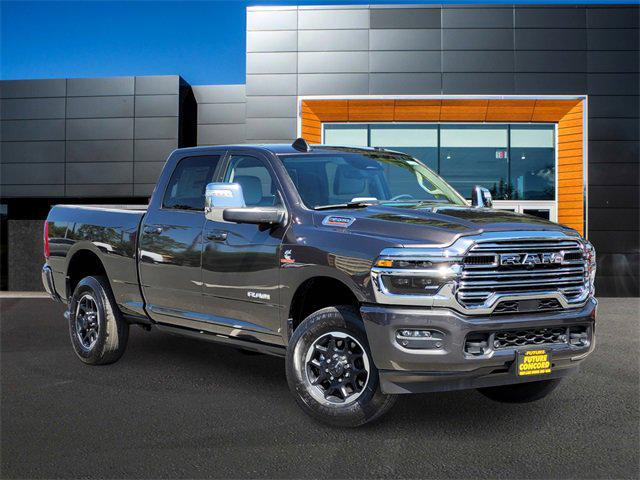 2025 RAM Ram 3500 RAM 3500 LARAMIE CREW CAB 4X4 64 BOX