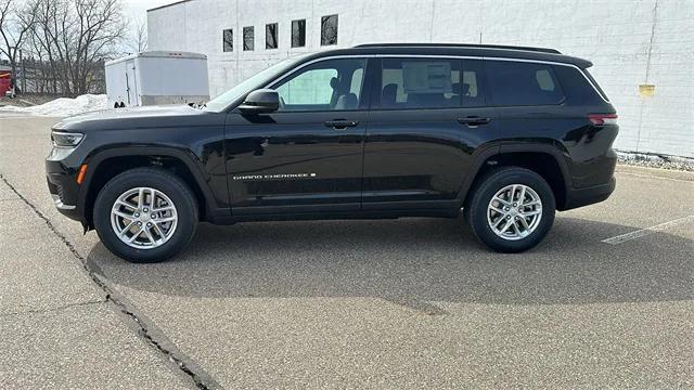2025 Jeep Grand Cherokee GRAND CHEROKEE L LAREDO X 4X4