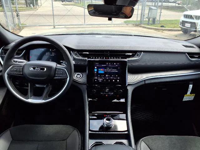 2025 Jeep Grand Cherokee GRAND CHEROKEE L ALTITUDE X 4X2