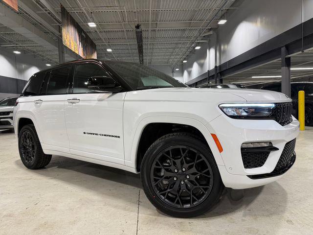 2025 Jeep Grand Cherokee GRAND CHEROKEE SUMMIT RESERVE 4X4