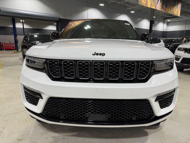 2025 Jeep Grand Cherokee GRAND CHEROKEE SUMMIT RESERVE 4X4