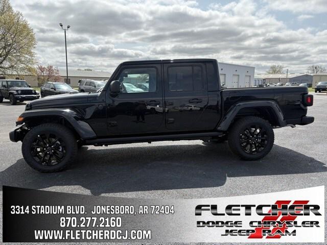 2025 Jeep Gladiator GLADIATOR NIGHTHAWK 4X4