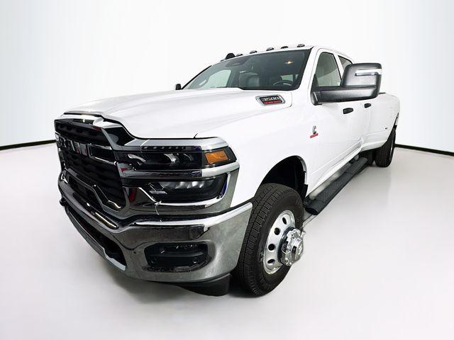 2025 RAM Ram 3500 RAM 3500 TRADESMAN CREW CAB 4X4 8 BOX