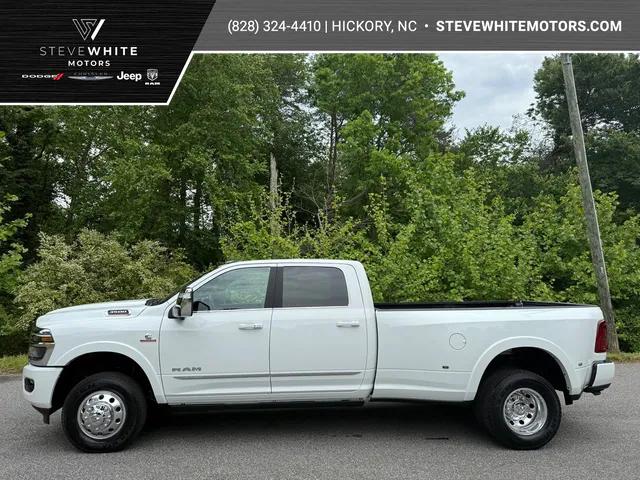 2025 RAM Ram 3500 RAM 3500 LIMITED CREW CAB 4X4 8 BOX